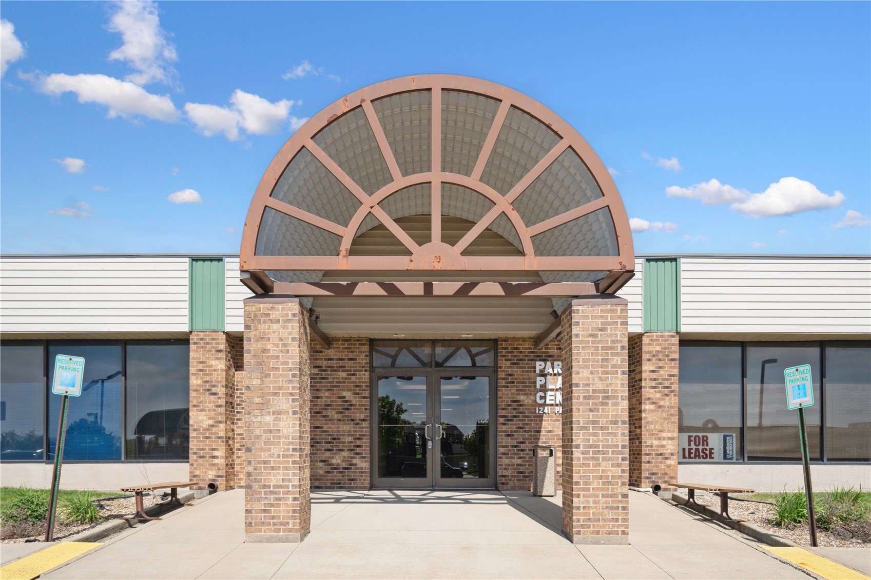 1241 Park Place NE Cedar Rapids IA 52402