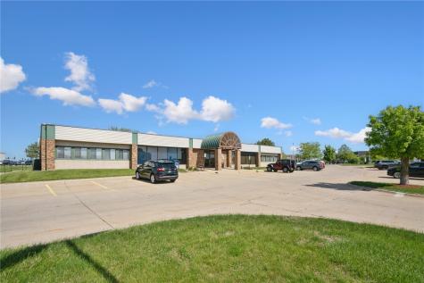 1241 Park Place NE Cedar Rapids IA 52402