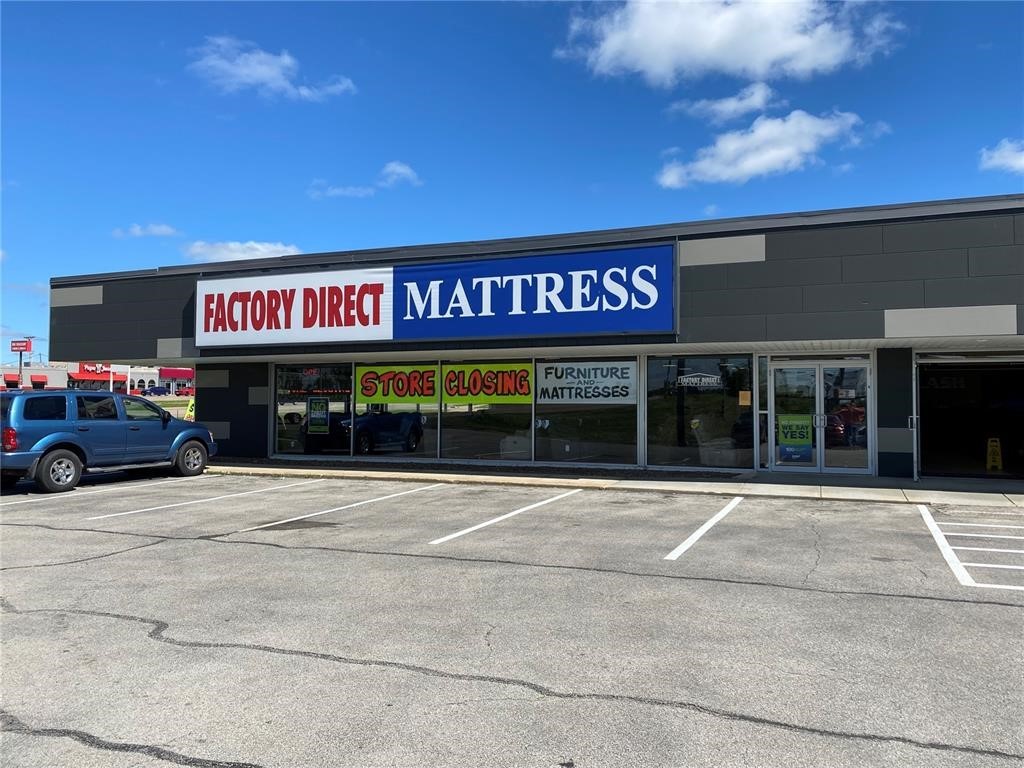 5454 Center Point Road NE Cedar Rapids IA 52402
