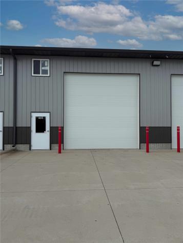 3230 N Center Point Road Robins IA 52302