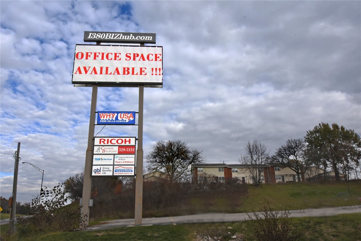 260 33rd Avenue SW Cedar Rapids IA 52404