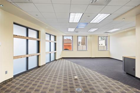 215 3rd Avenue Cedar Rapids IA 52401