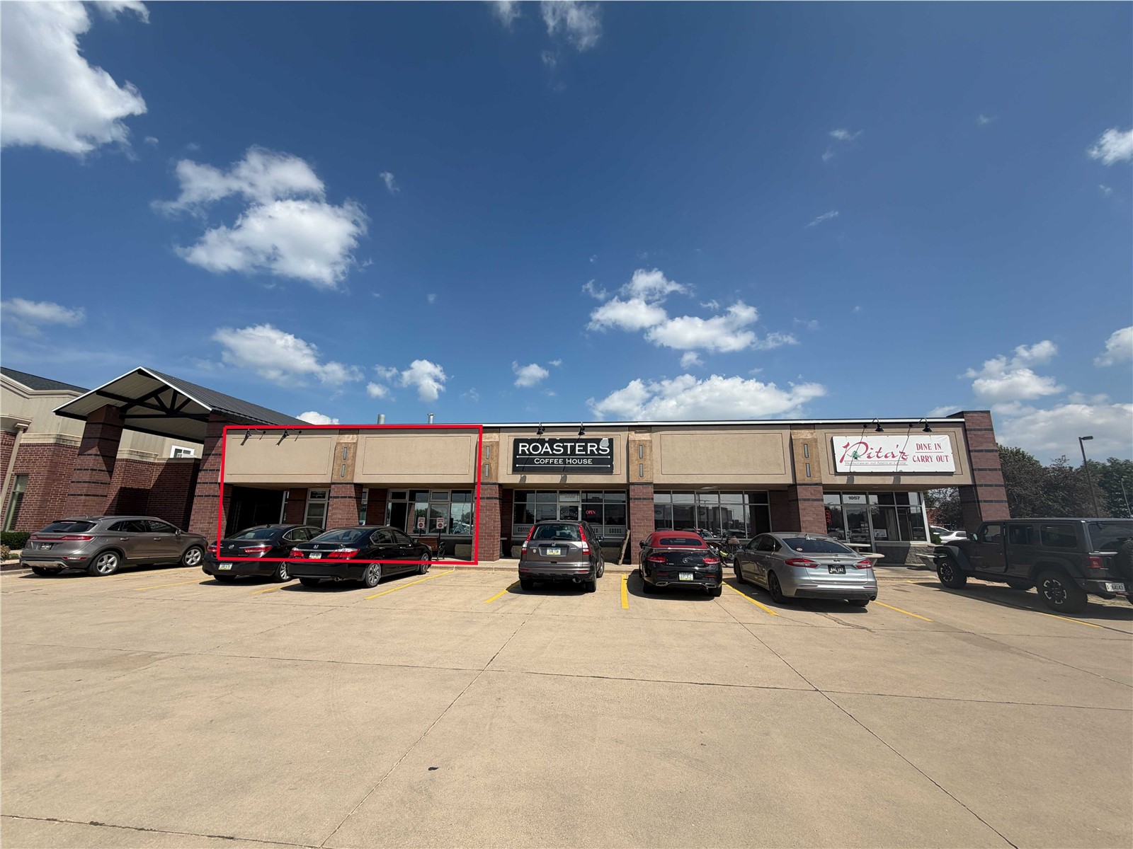 1061 N Center Point Road Hiawatha IA 52233