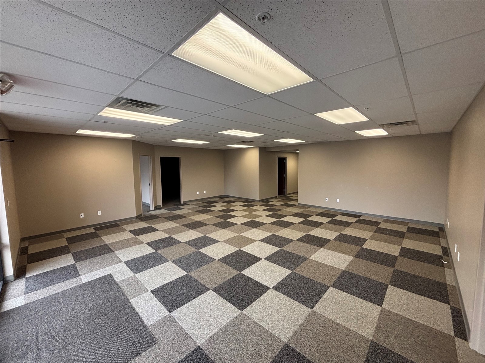 609 1st Avenue SW Cedar Rapids IA 52405