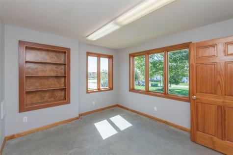 6325 7th Street Court SW Cedar Rapids IA 52404