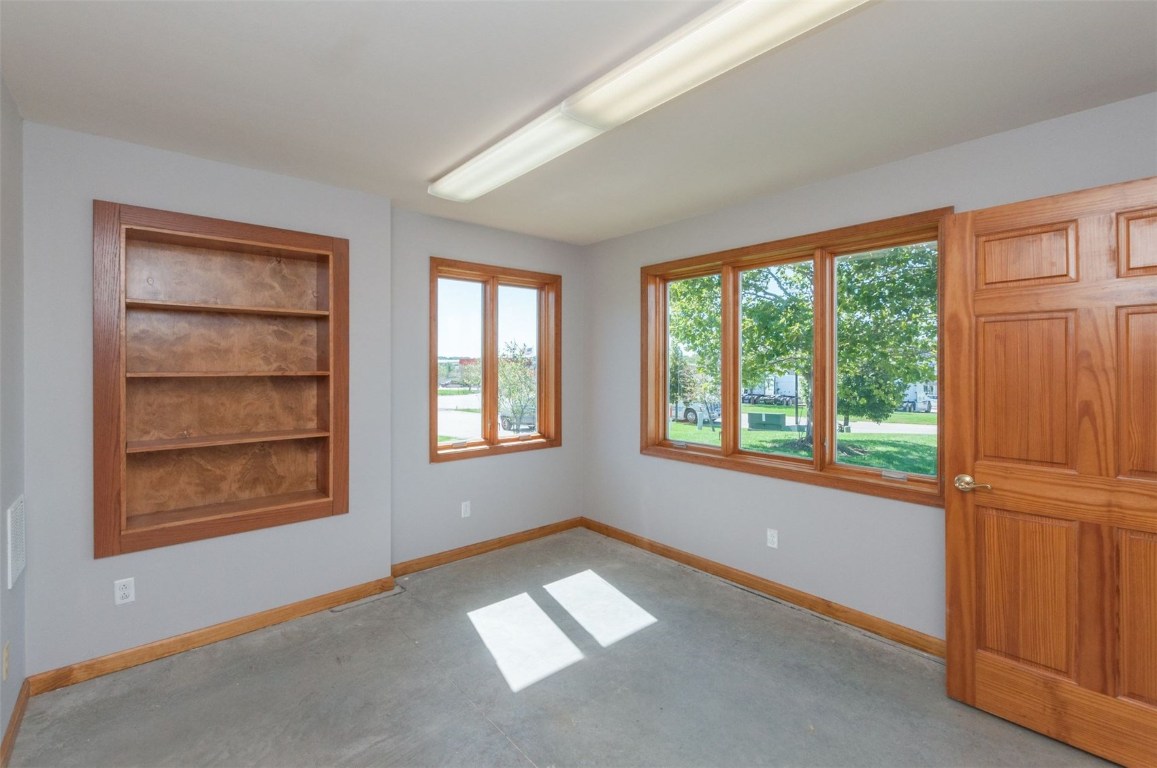 6325 7th Street Court SW Cedar Rapids IA 52404