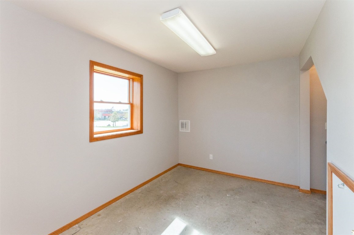6325 7th Street Court SW Cedar Rapids IA 52404