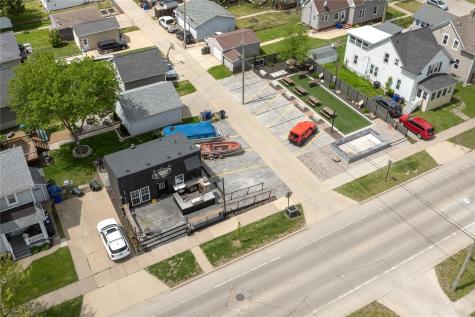 812 Ellis Boulevard NW Cedar Rapids IA 52405