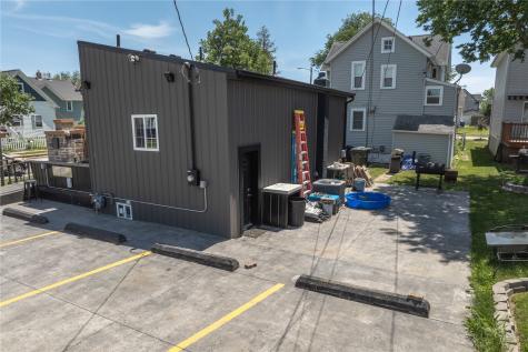 812 Ellis Boulevard NW Cedar Rapids IA 52405