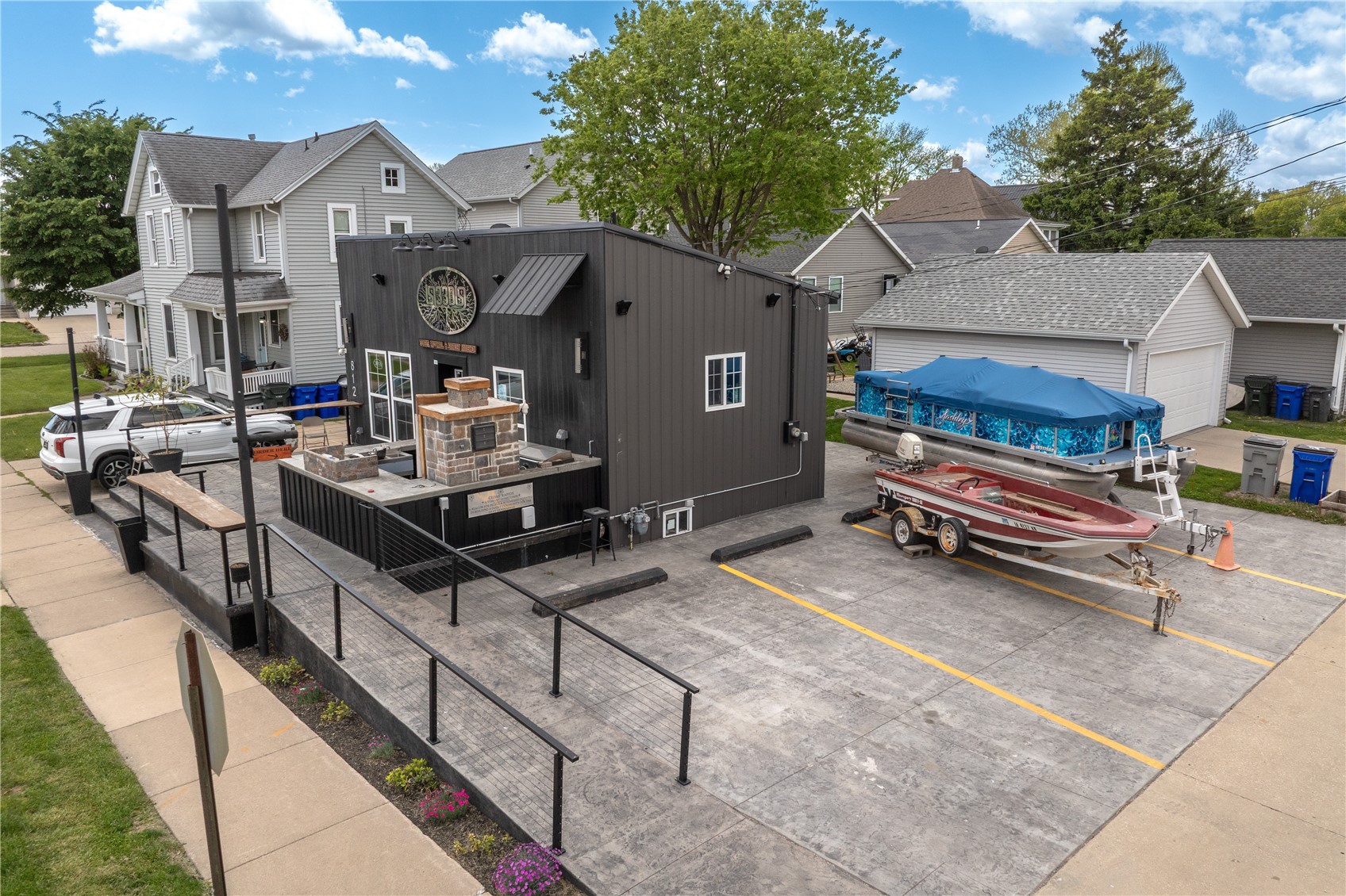 812 Ellis Boulevard NW Cedar Rapids IA 52405