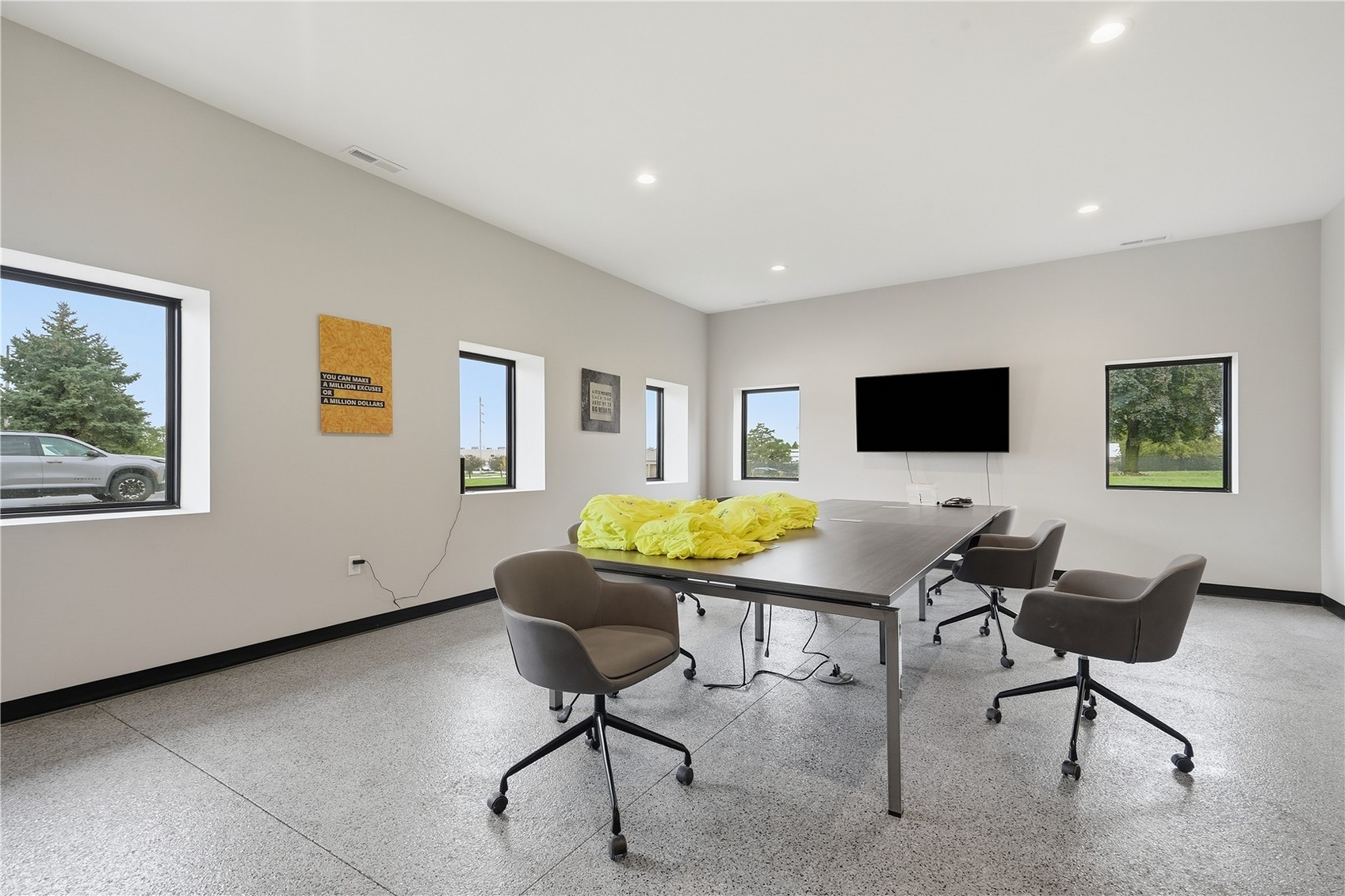 1110 Hawkeye Drive Hiawatha IA 52233