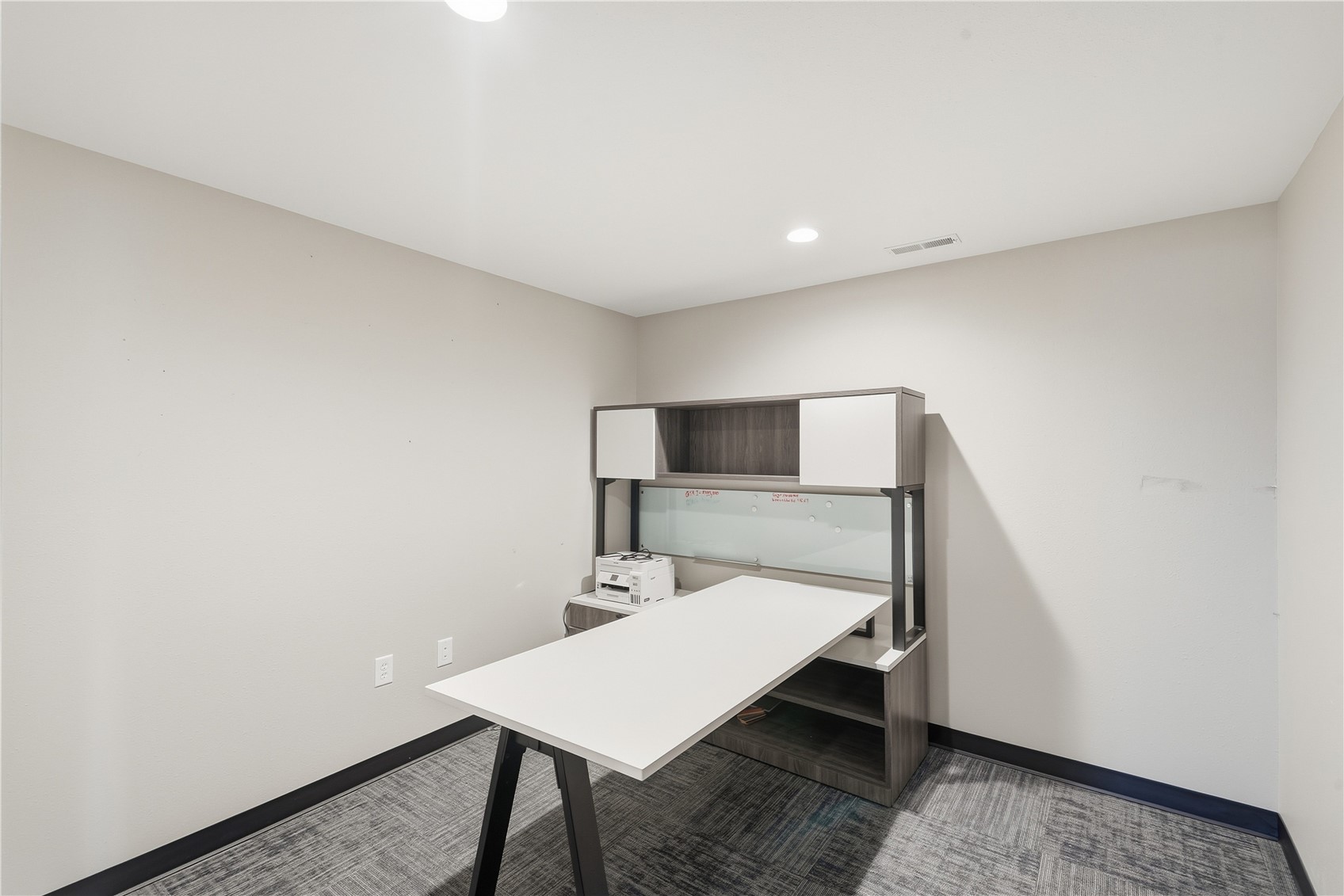 1110 Hawkeye Drive Hiawatha IA 52233