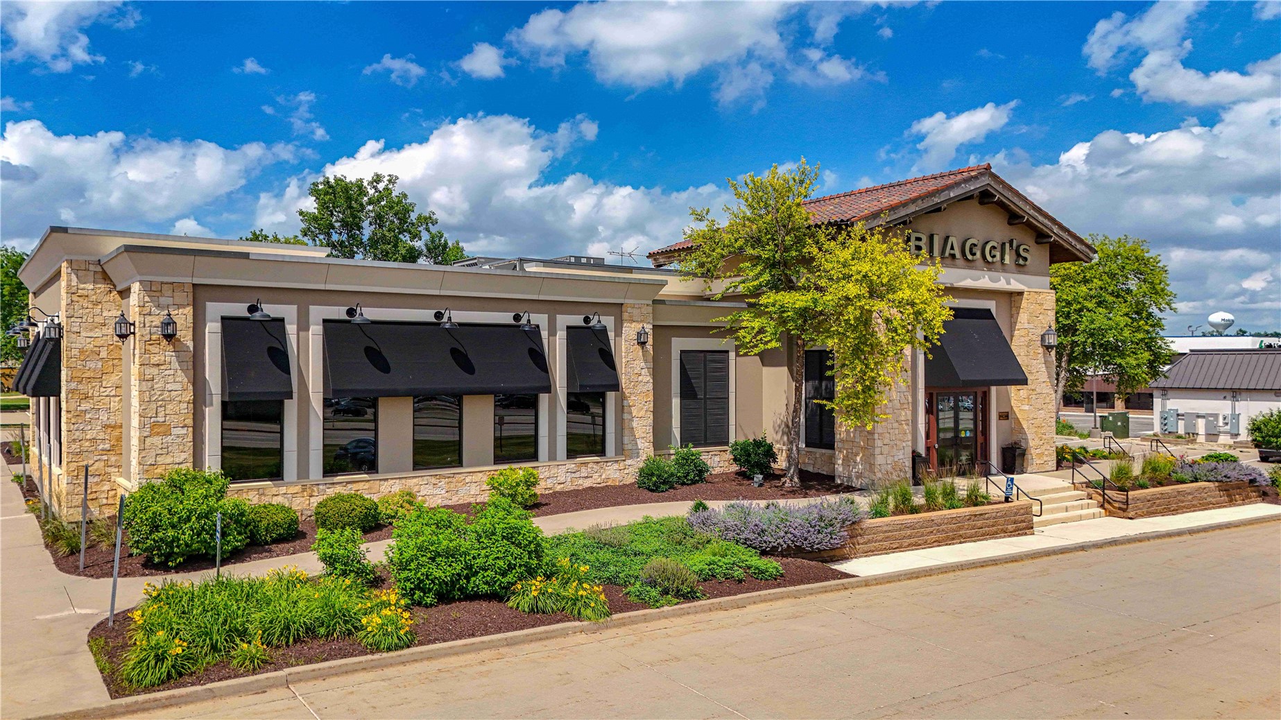 320 Collins Road NE Cedar Rapids IA 52402