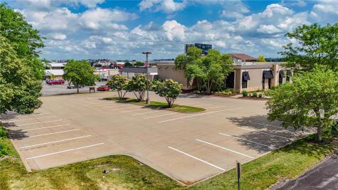 320 Collins Road NE Cedar Rapids IA 52402