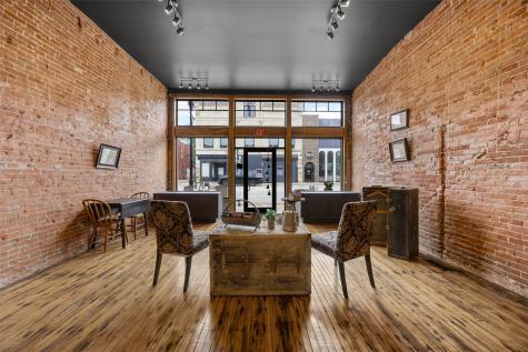 106 E Main Street Anamosa IA 52205