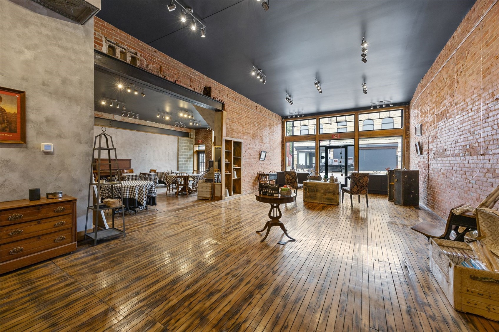 106 E Main Street Anamosa IA 52205