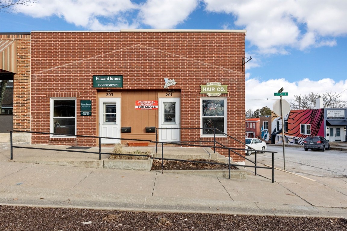 201 First Street NW Mt Vernon IA 52314