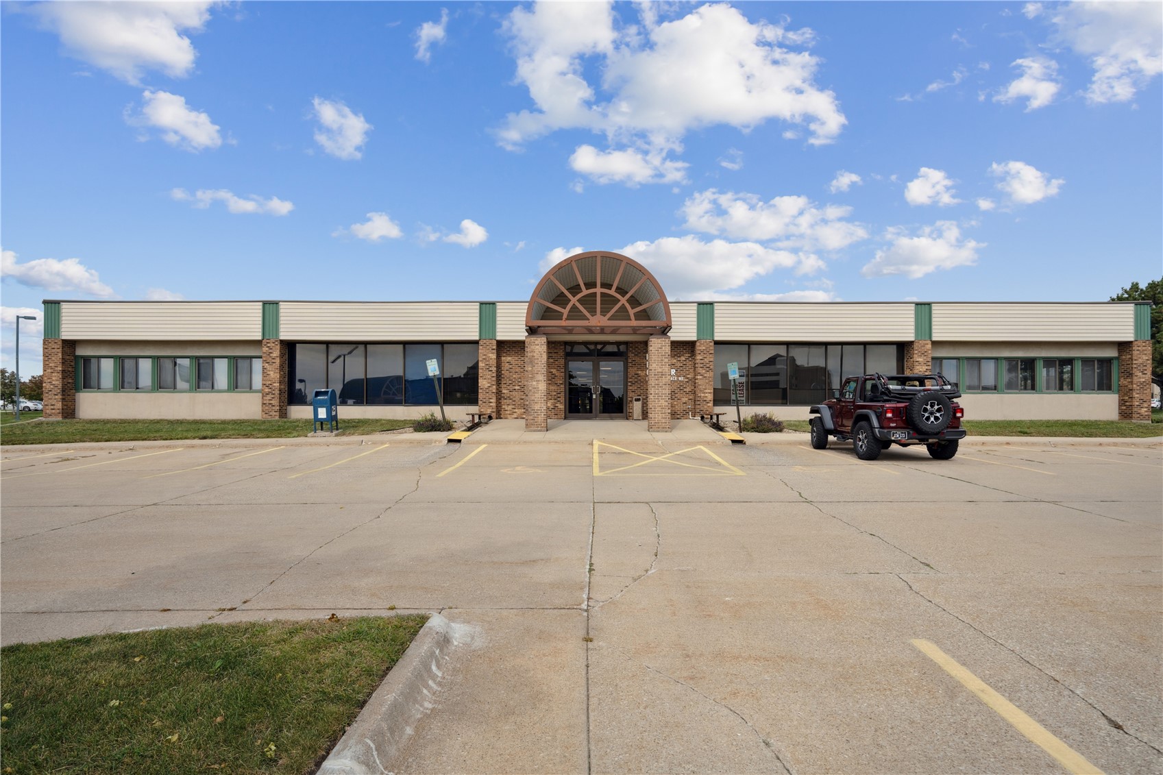 1241 Park Place NE Cedar Rapids IA 52402