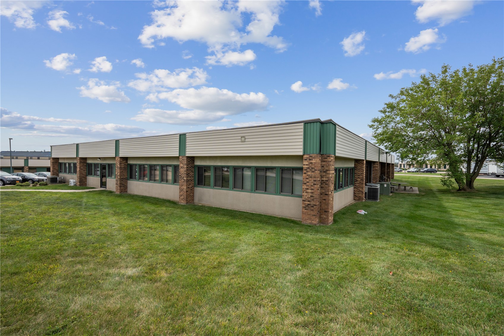 1241 Park Place NE Cedar Rapids IA 52402