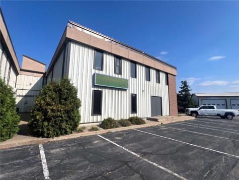 4837 1st Avenue SE Cedar Rapids IA 52402