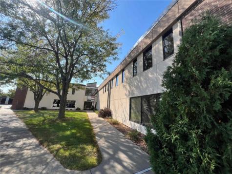 4837 1st Avenue SE Cedar Rapids IA 52402