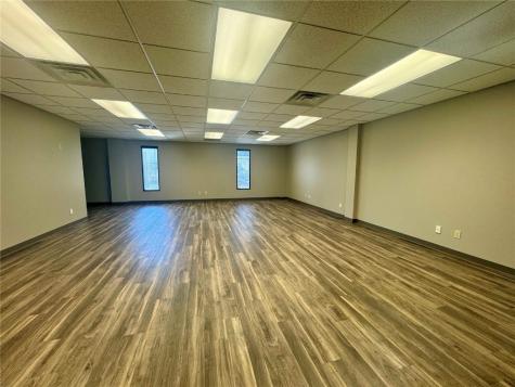 4837 1st Avenue SE Cedar Rapids IA 52402