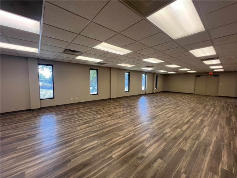 4837 1st Avenue SE Cedar Rapids IA 52402
