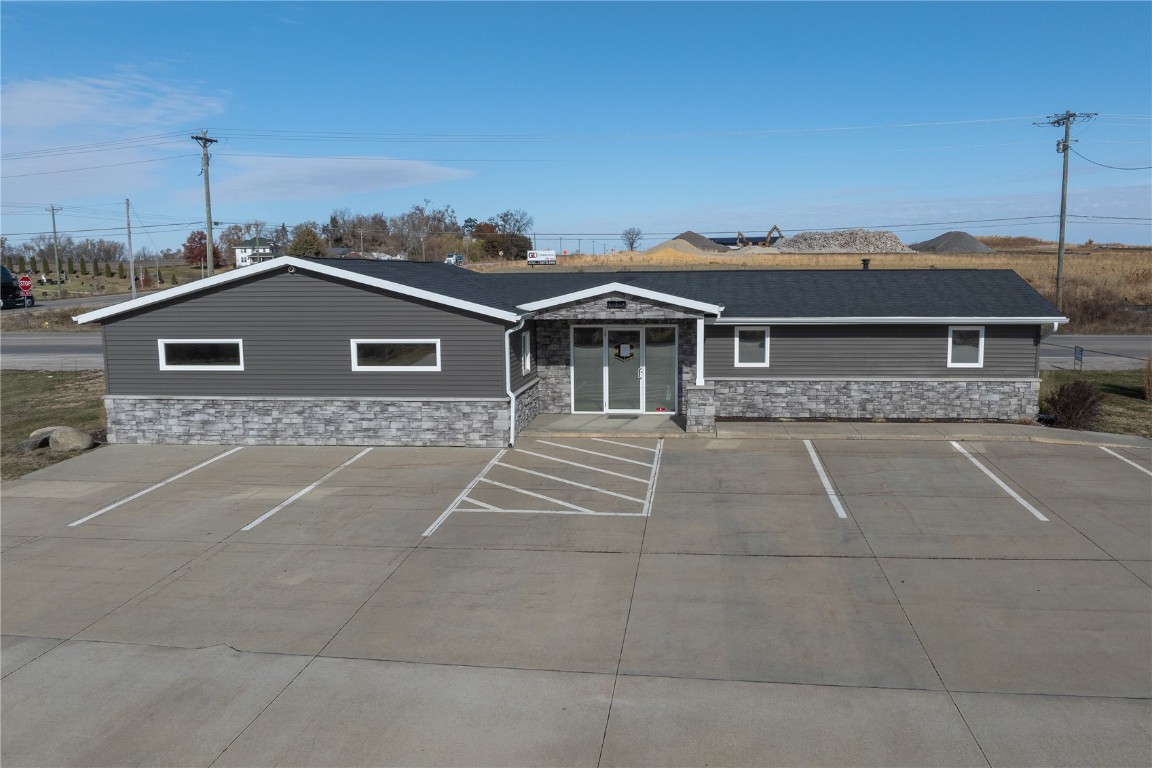 2601 120th Street NW Swisher IA 52338
