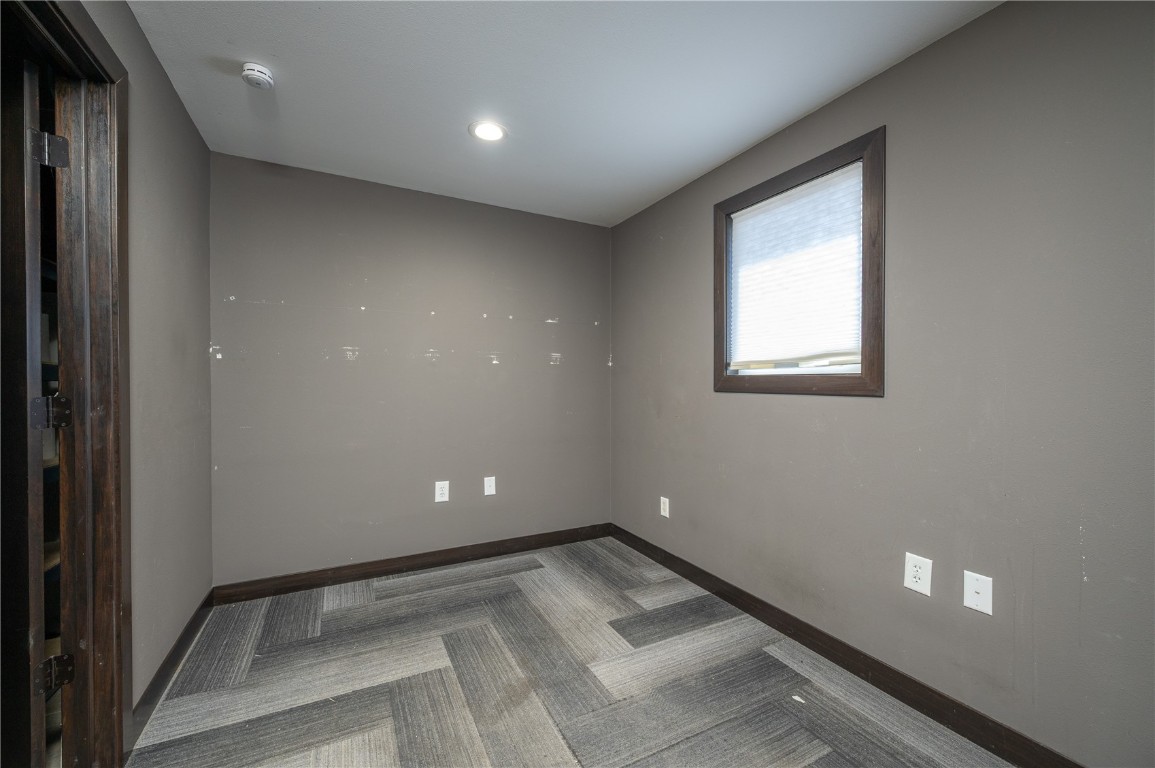 2601 120th Street NW Swisher IA 52338