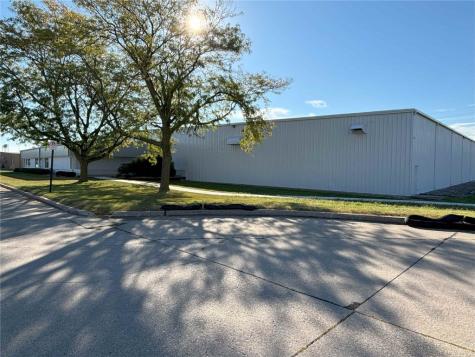 413 & 423 Southgate Court SW Cedar Rapids IA 52404
