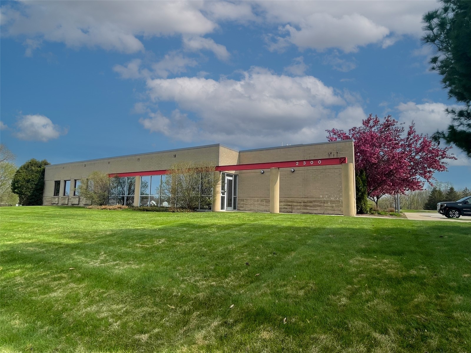 2300 Oakdale Boulevard Coralville IA 52241