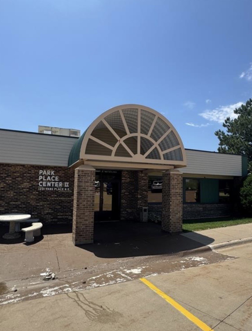 1231 Park Place NE Cedar Rapids IA 52402
