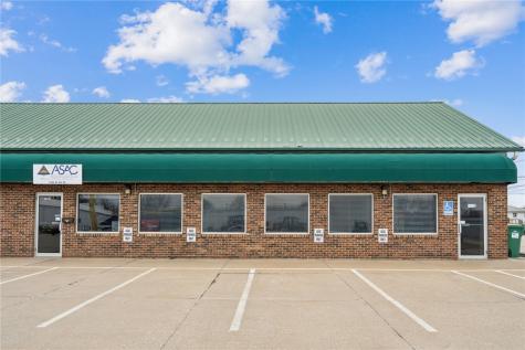 1003 W 4th Street Vinton IA 52349
