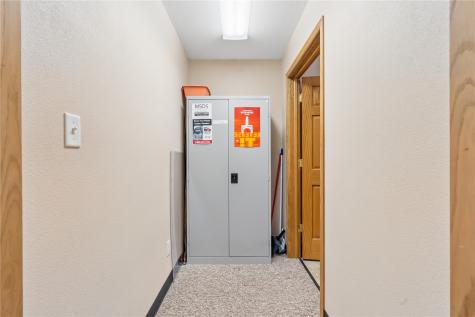 1003 W 4th Street Vinton IA 52349