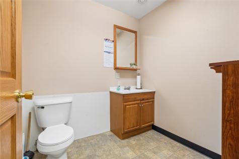 1003 W 4th Street Vinton IA 52349