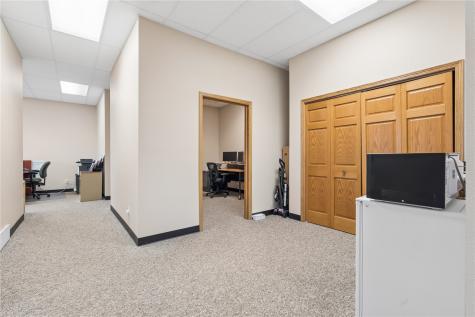 1003 W 4th Street Vinton IA 52349