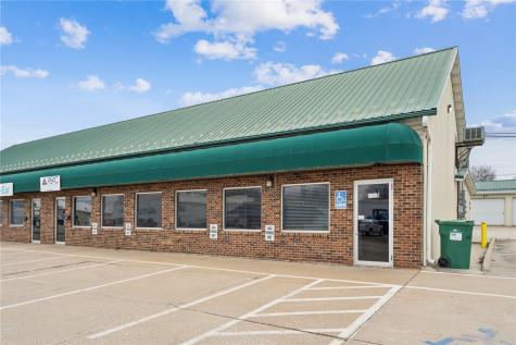 1003 W 4th Street Vinton IA 52349