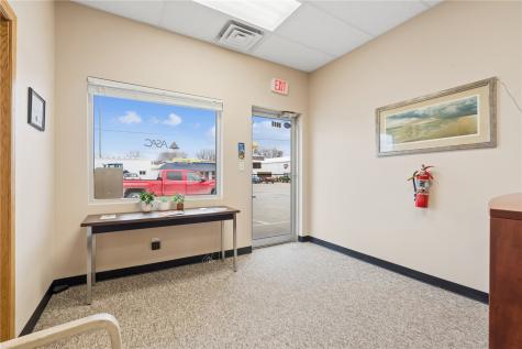 1003 W 4th Street Vinton IA 52349