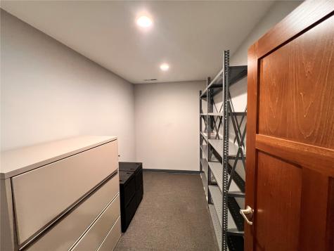 250/300 Blairs Ferry Road Palo IA 52324