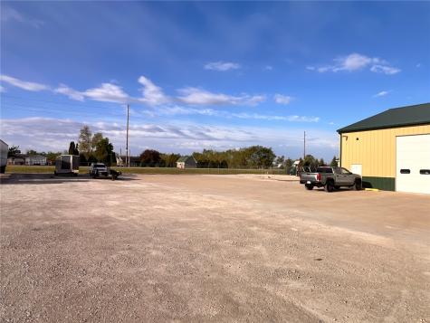 250/300 Blairs Ferry Road Palo IA 52324
