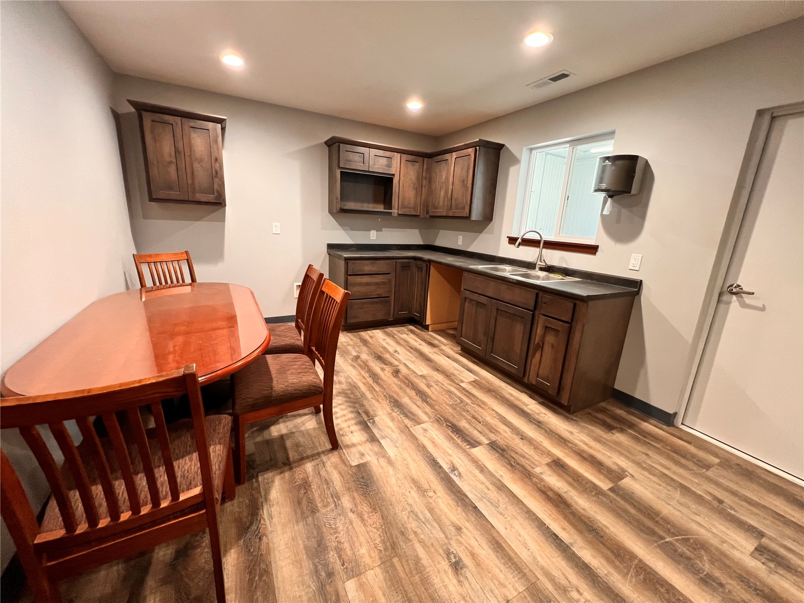 250/300 Blairs Ferry Road Palo IA 52324