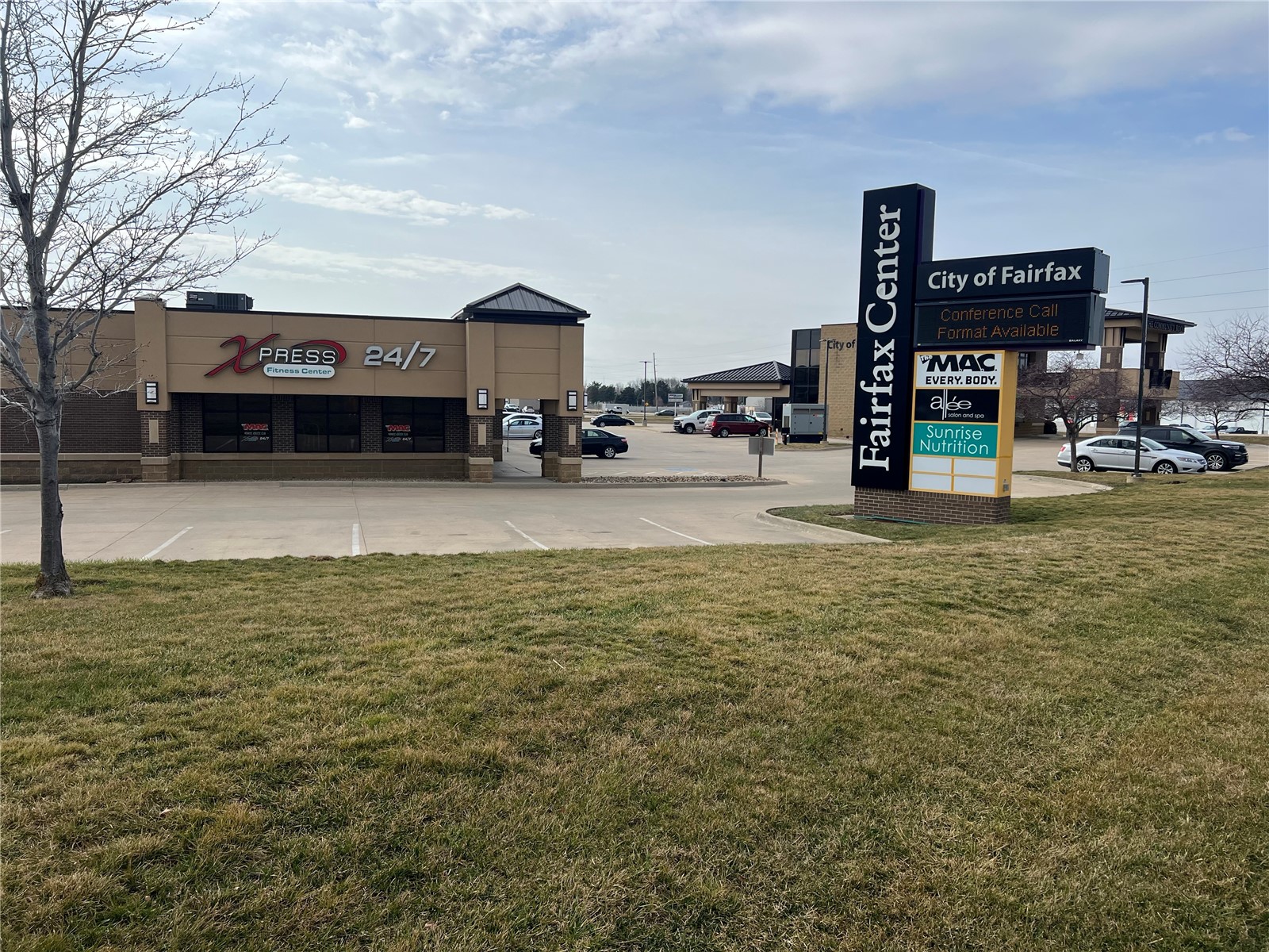320 80th Street Court Fairfax IA 52228