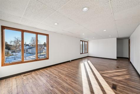 755 9th Avenue Marion IA 52302