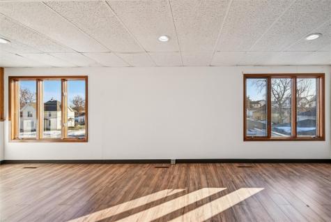 755 9th Avenue Marion IA 52302