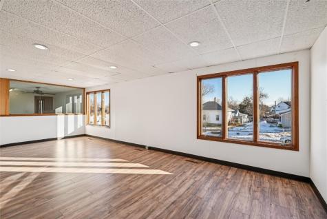 755 9th Avenue Marion IA 52302