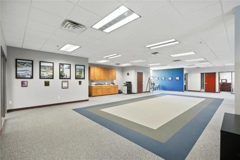 4050 River Center Court NE Cedar Rapids IA 52402