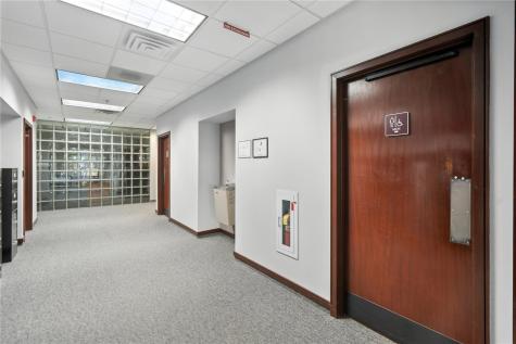 4050 River Center Court NE Cedar Rapids IA 52402