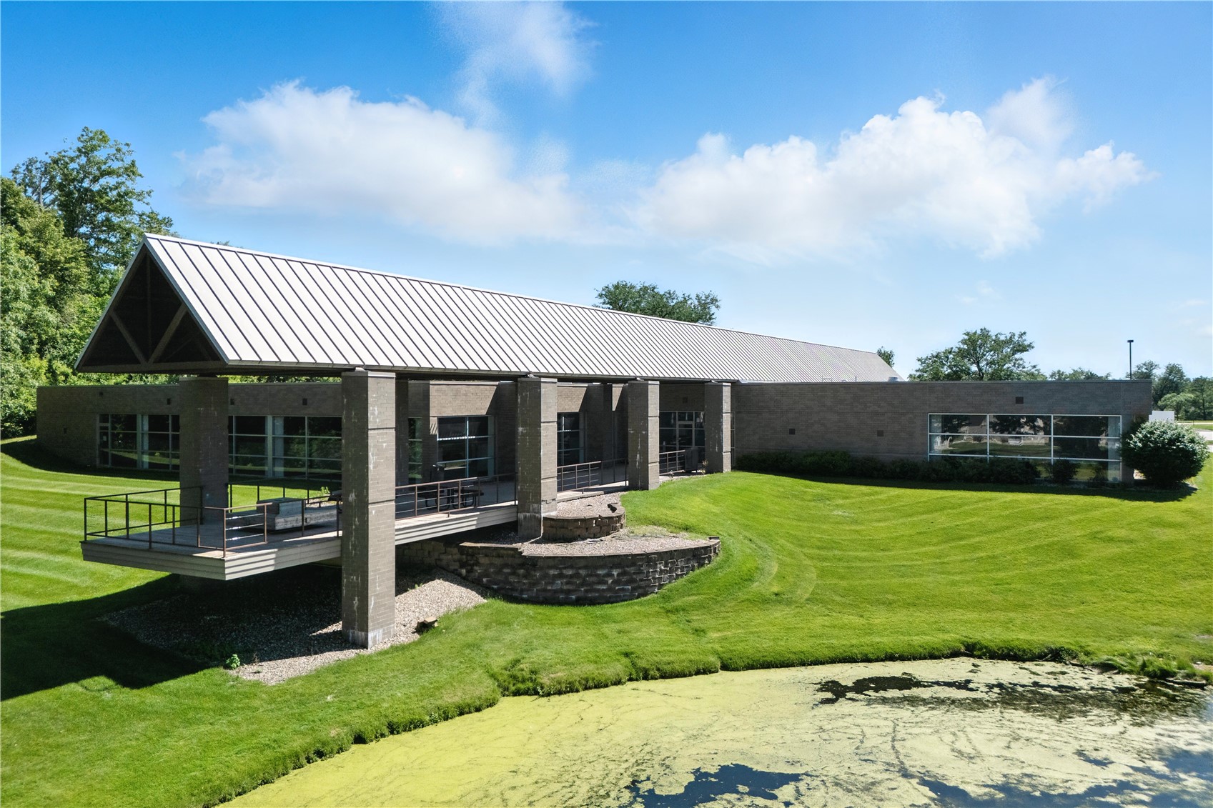 4050 River Center Court NE Cedar Rapids IA 52402