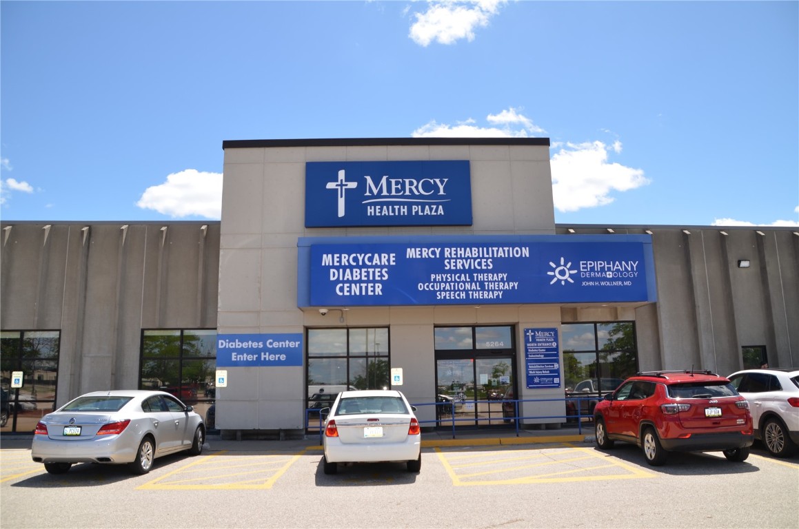 5264 Council Street NE Cedar Rapids IA 52402