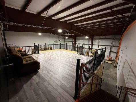 925 Marthas Way Hiawatha IA 52233